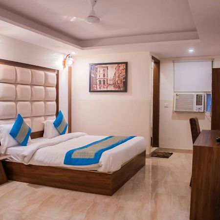 Hotel Airport City New Delhi Buitenkant foto