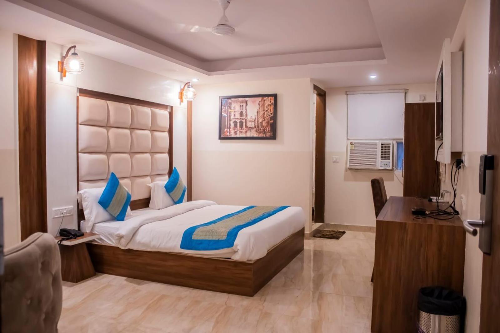 Hotel Airport City New Delhi Buitenkant foto