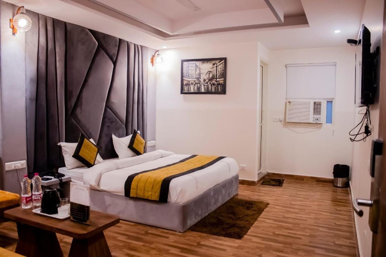 Hotel Airport City New Delhi Buitenkant foto