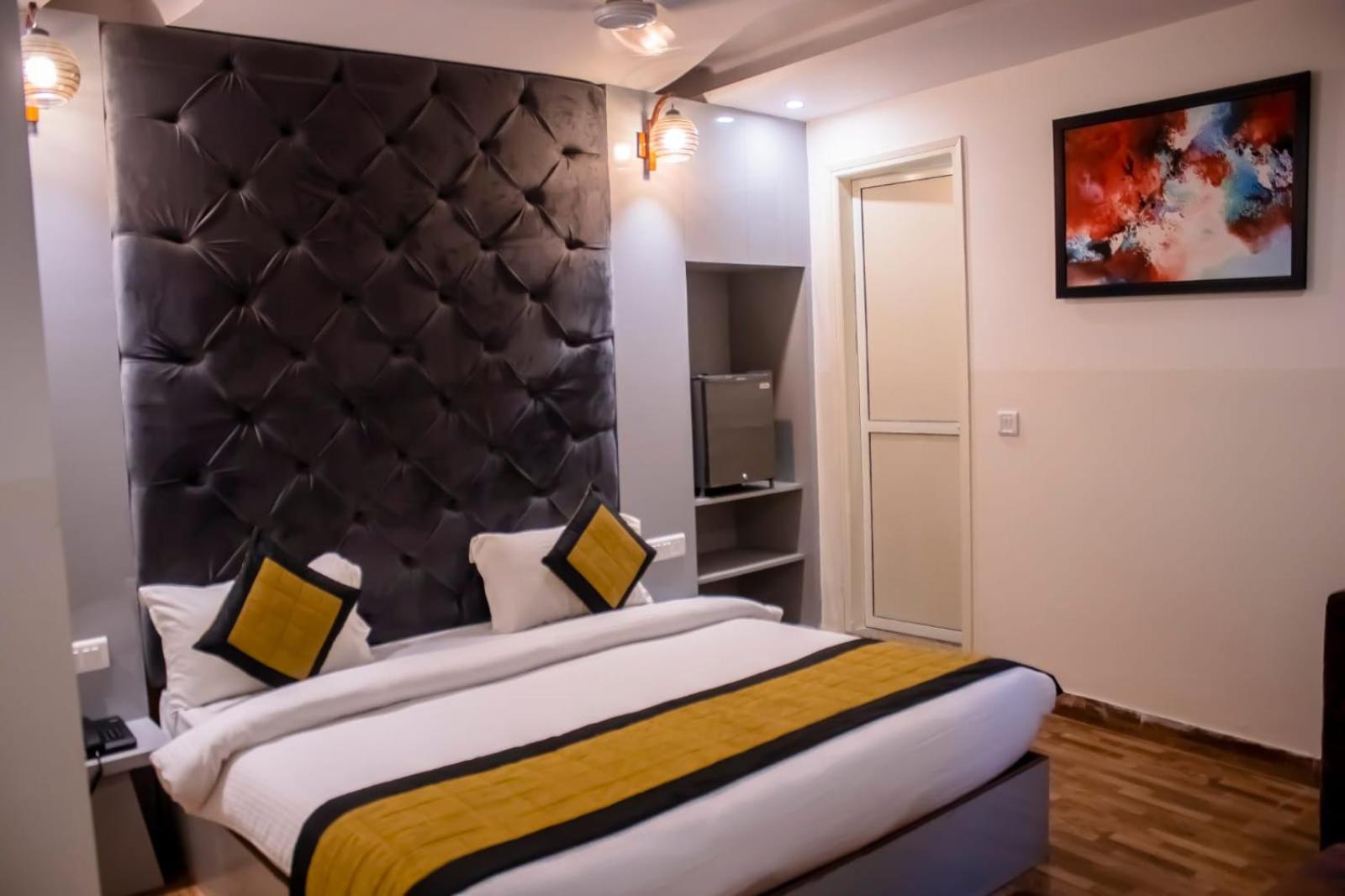 Hotel Airport City New Delhi Buitenkant foto