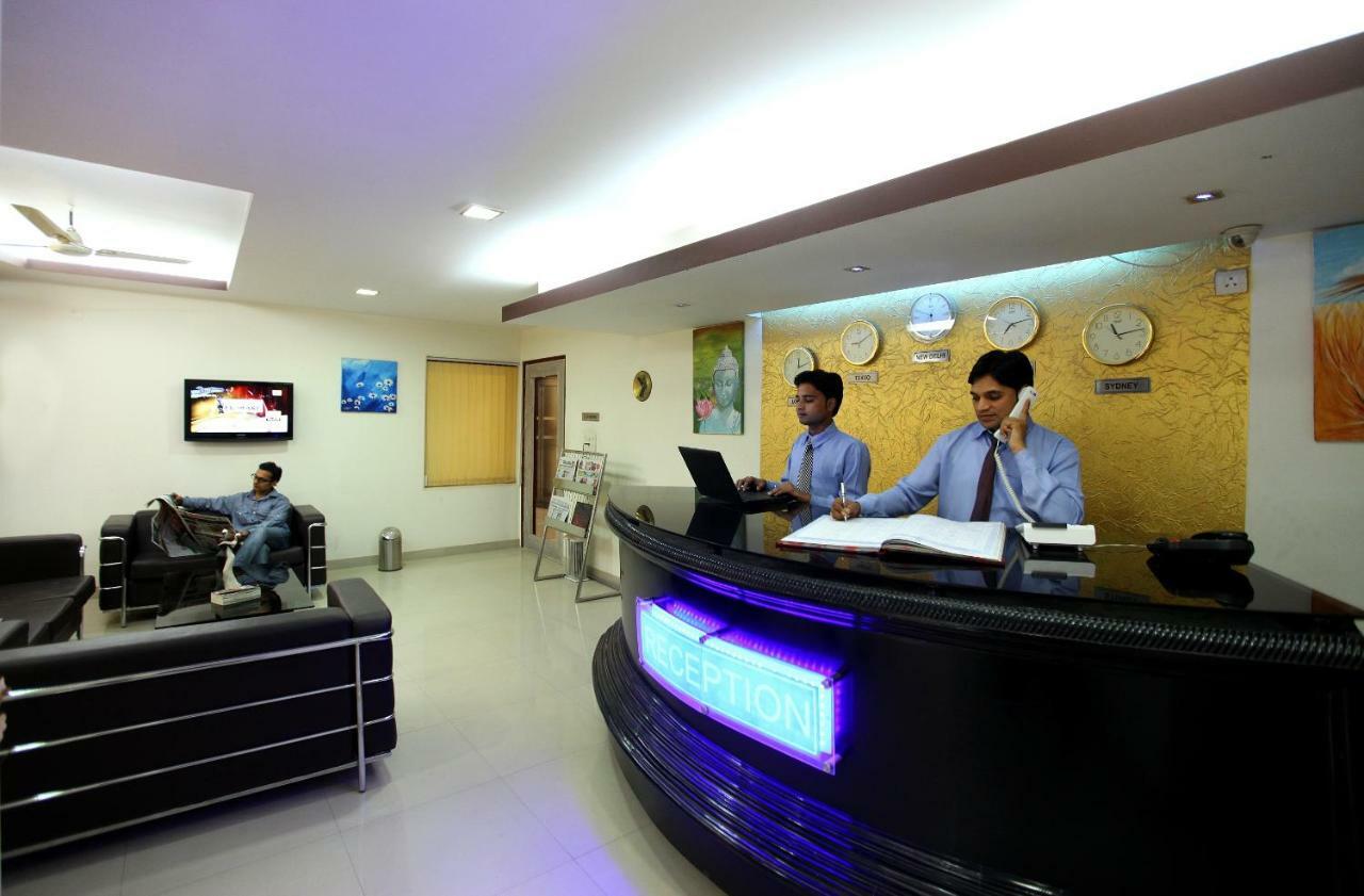Hotel Airport City New Delhi Buitenkant foto