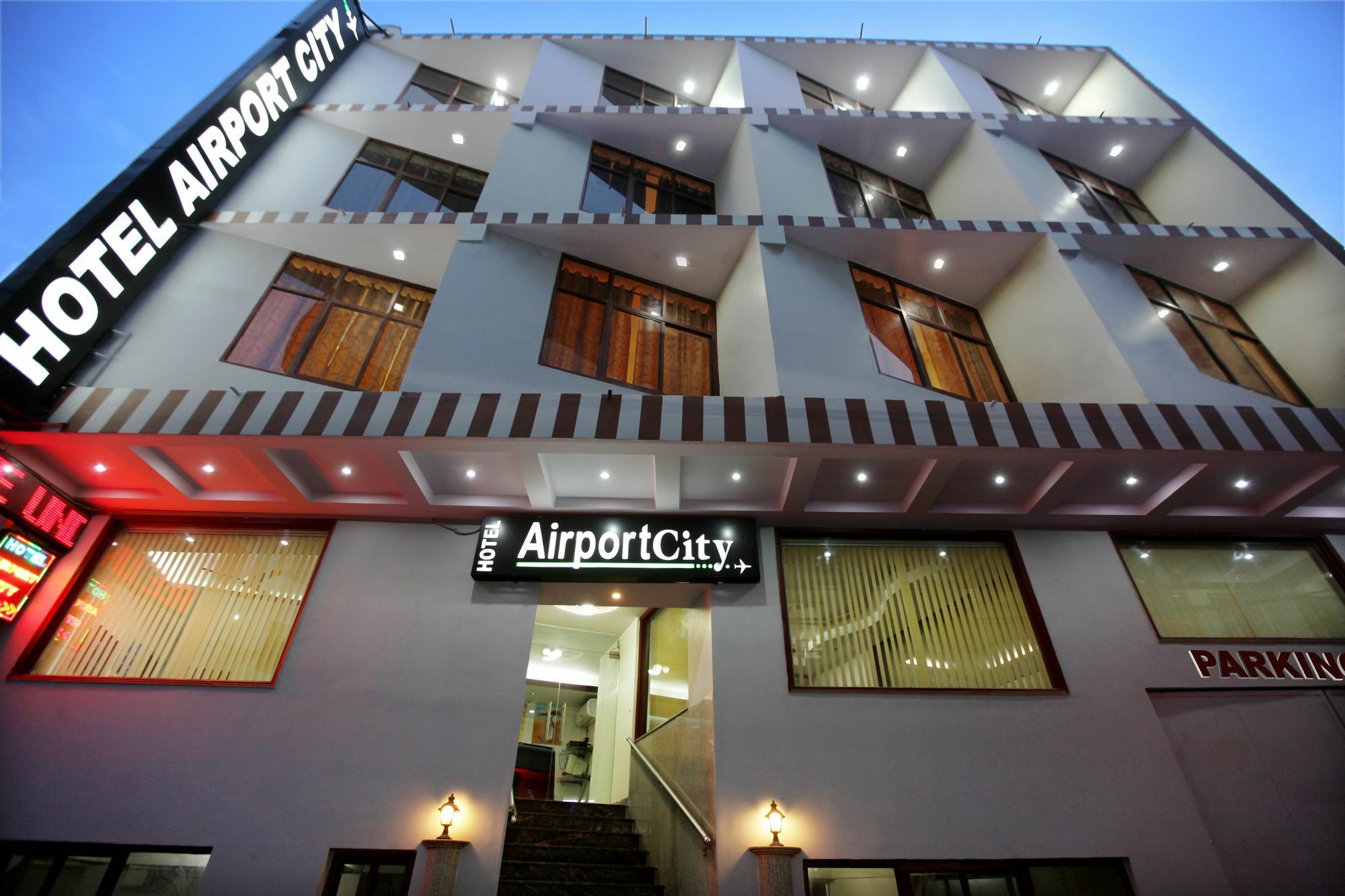 Hotel Airport City New Delhi Buitenkant foto
