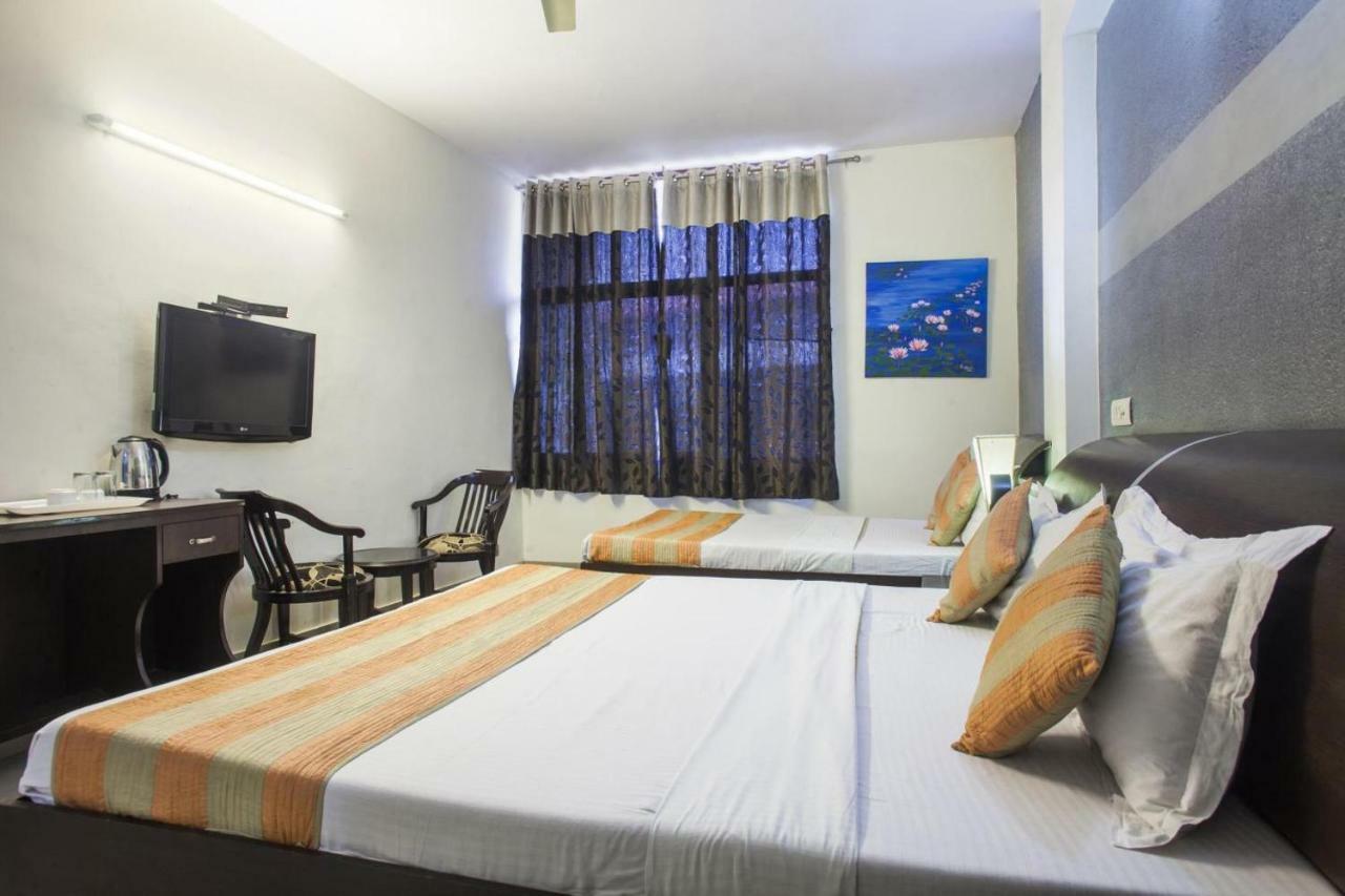 Hotel Airport City New Delhi Buitenkant foto