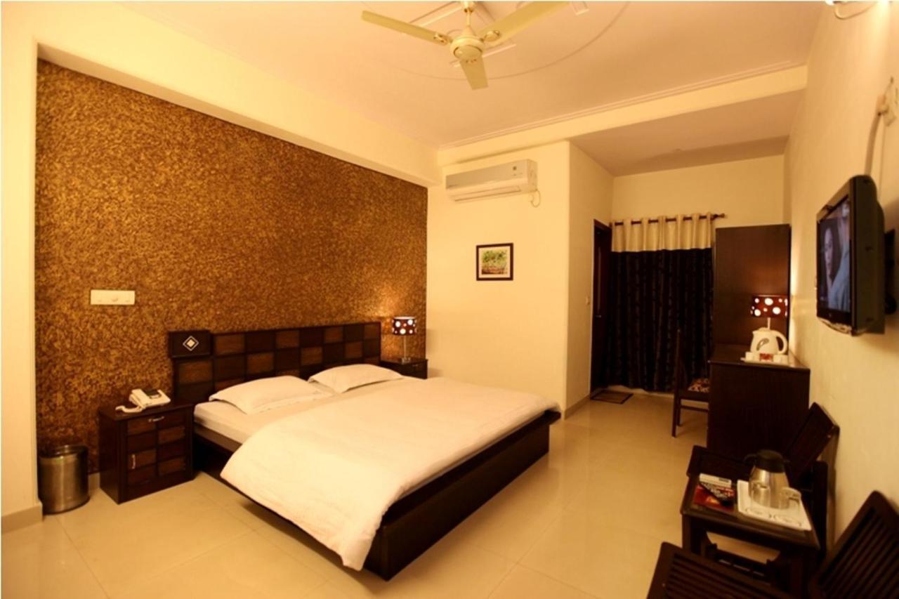 Hotel Airport City New Delhi Buitenkant foto